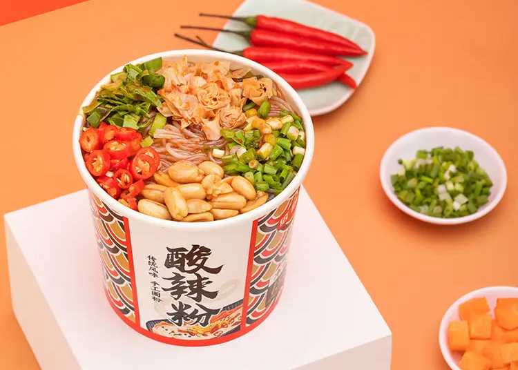 【品質(zhì)之選】桶裝泡面封口包裝生產(chǎn)線：攜手陳村、楊掌柜、金華、顧大嫂、統(tǒng)一，共鑄食品包裝新篇章