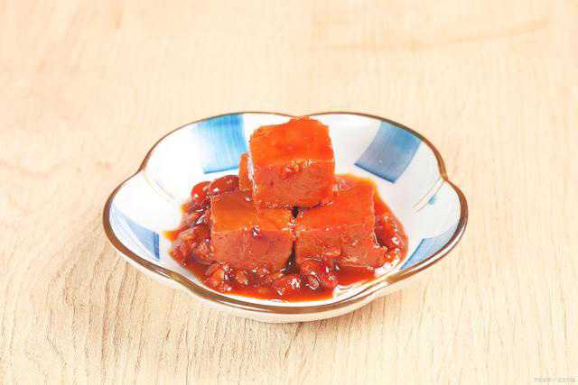 創(chuàng)新引領(lǐng)未來，一塊腐乳包裝設(shè)備助力腐乳產(chǎn)業(yè)升級